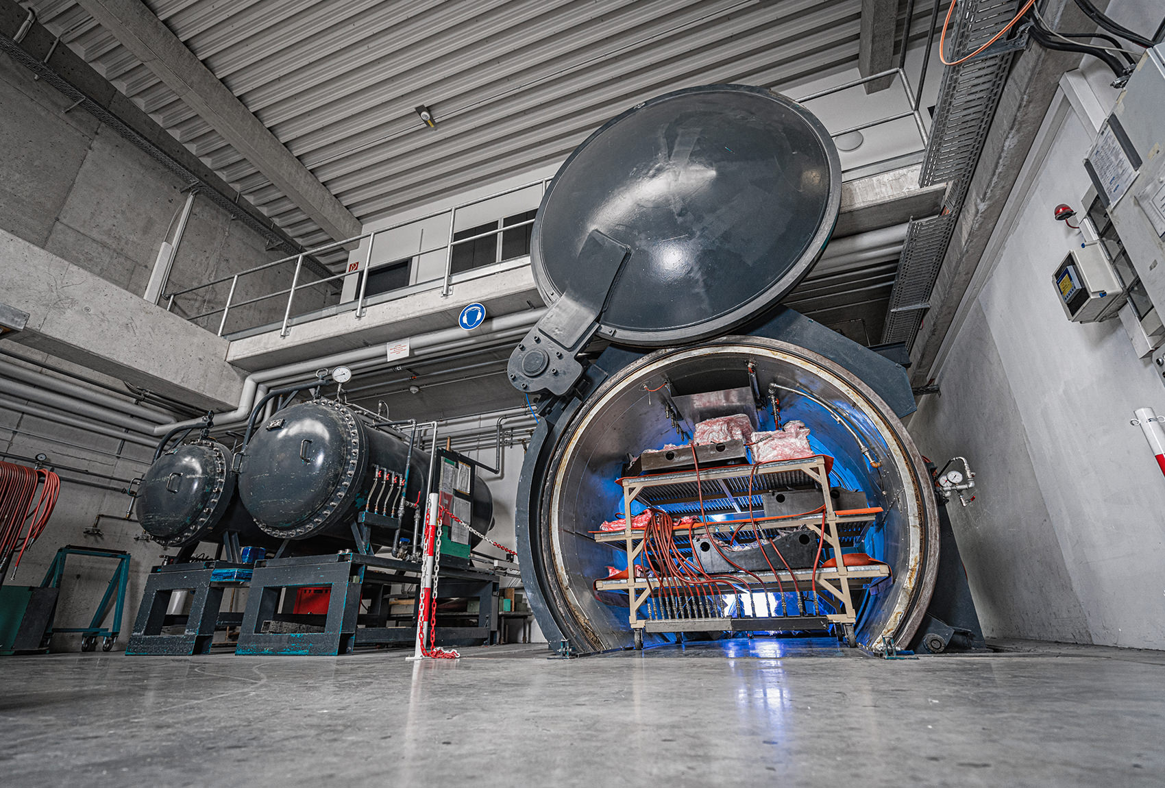 Großaufnahme eines Autoklaven bei Becker Carbon
