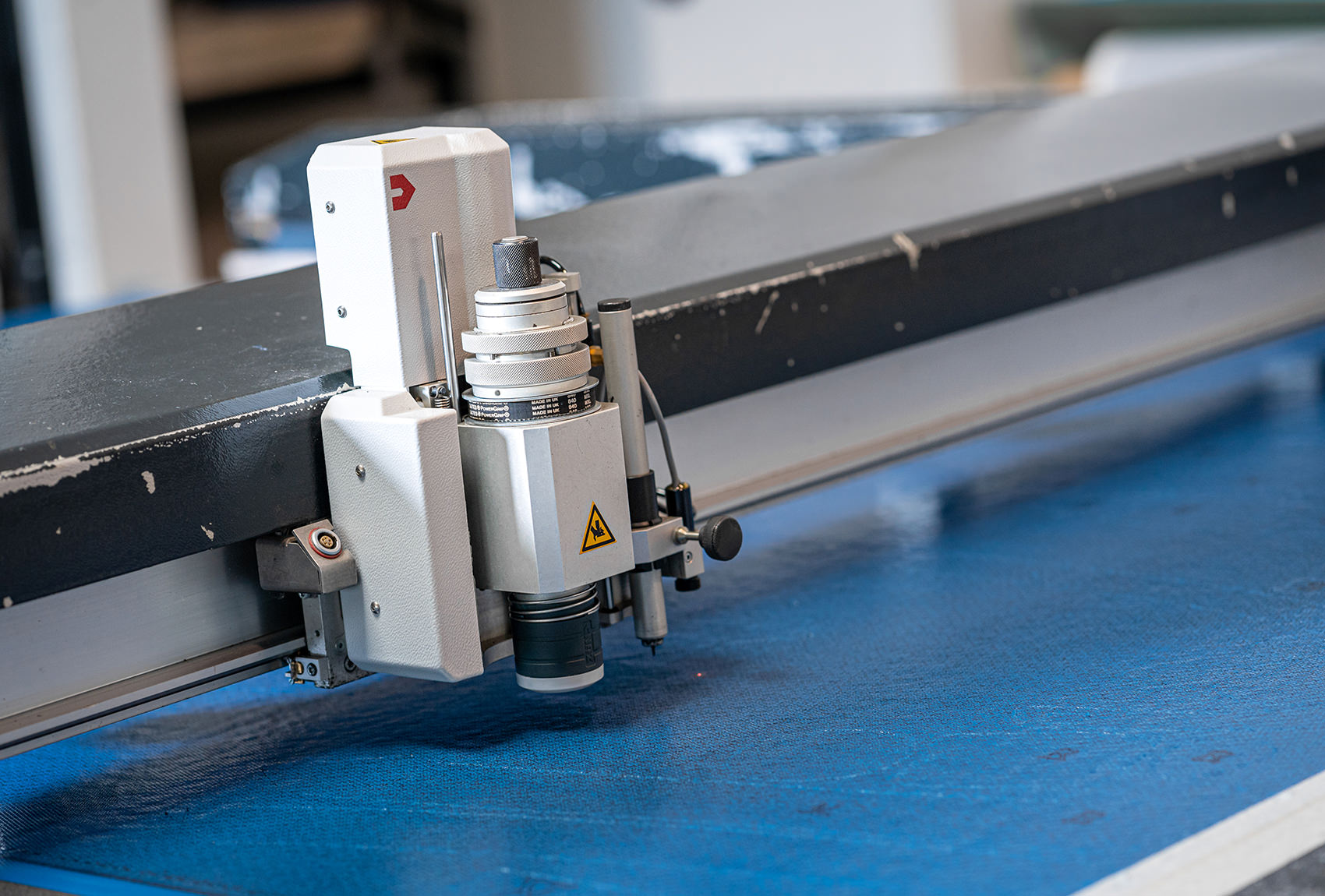 Becker Carbon Detailaufnahme Cutter